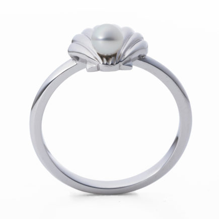 K18WG  SHELL RING with BABY PEARL