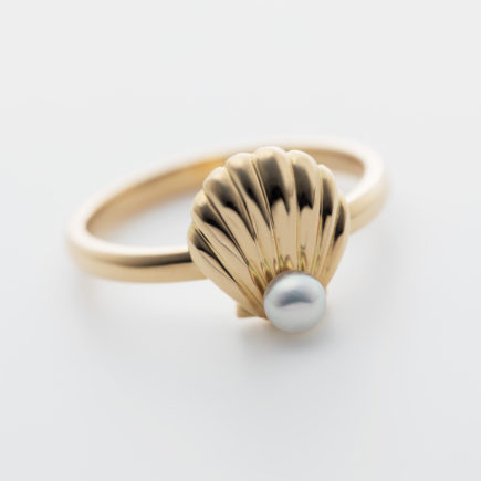 K18YG SHELL RING with BABY PEARL